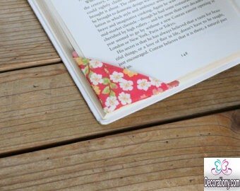 easy DIY corner bookmarks