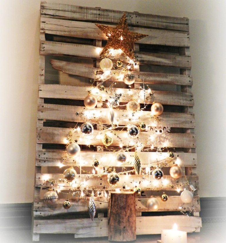 DIY Outdoor Christmas Tree