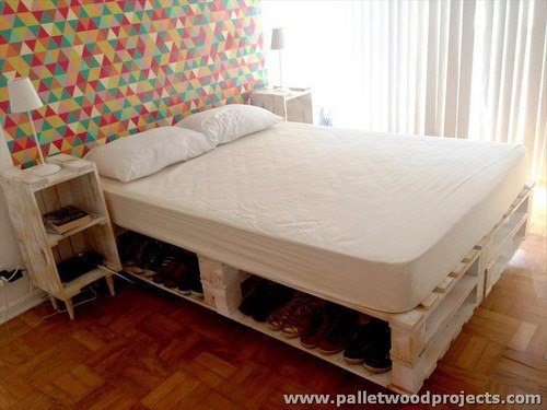 Pallet bed cute bedroom