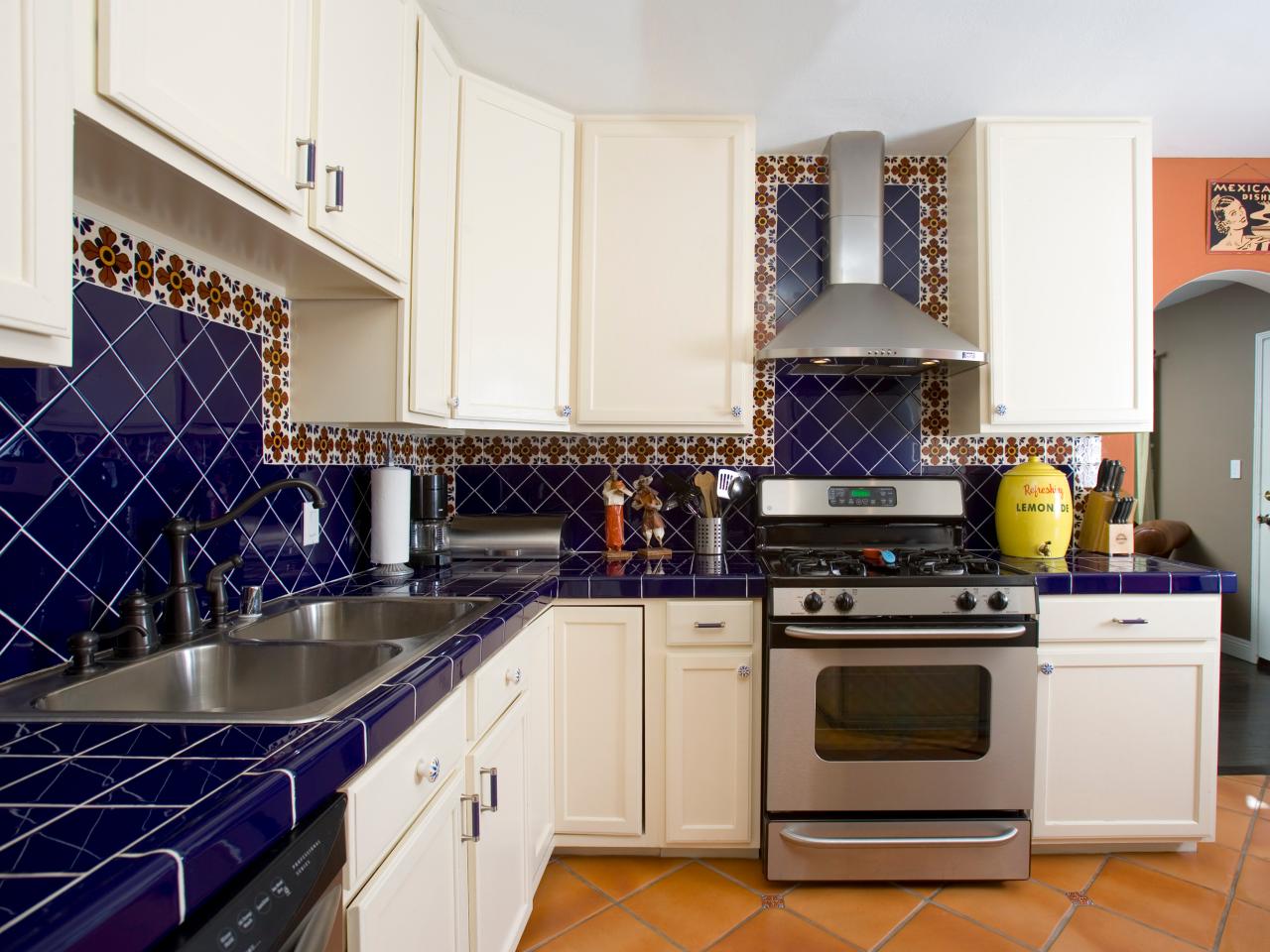 Kitchen painting colors