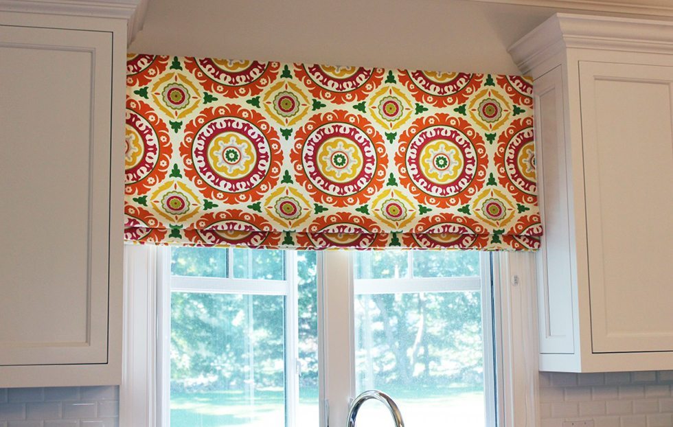 Colorful kitchen windows blinds