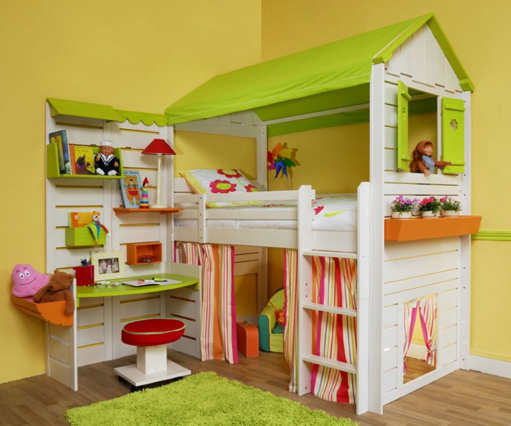 Bunk Bed with Desk with play area