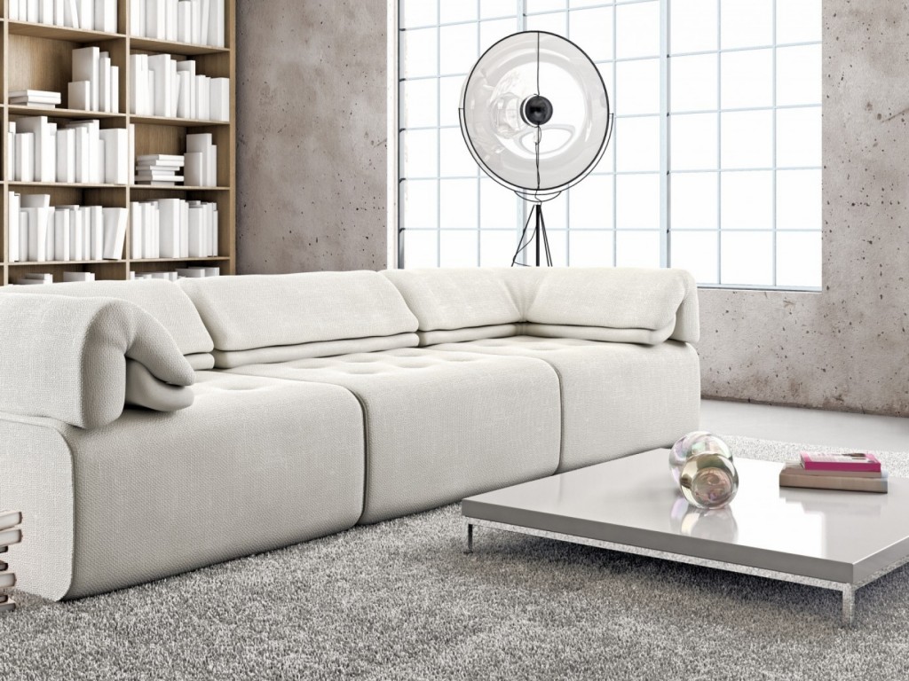 Small Sectional Sofa with suitable carpet