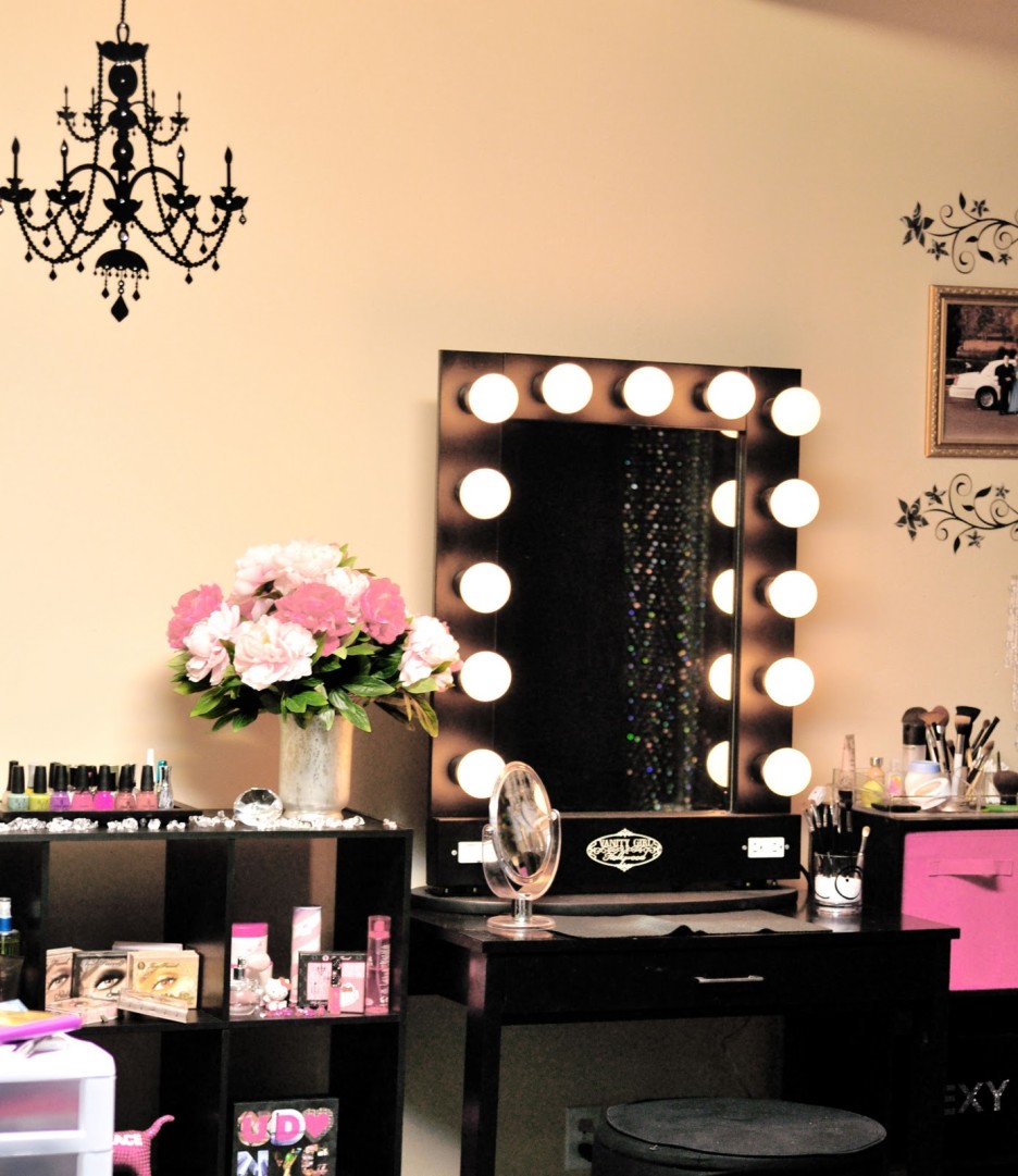 Ideas-Perfect-Choice-Of-Classy-Small-Inspirations-And-Bedroom-Vanity-Sets-With-Lighted-Mirror-Picture-Makeup-Bench-Set-Ikea-Diy-Table