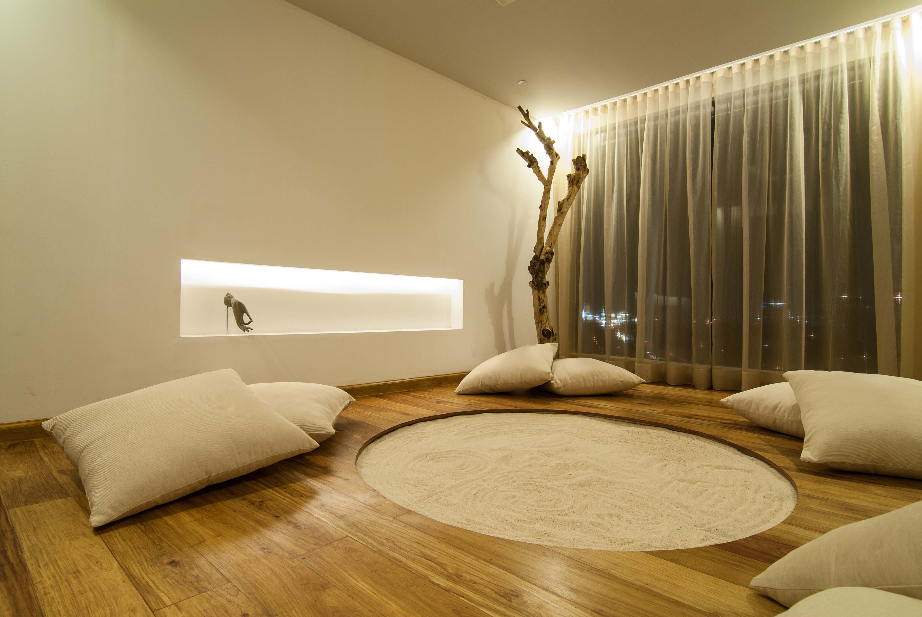 Zen And The Art Of Modern Decor: Minimalist Spaces That Breathe