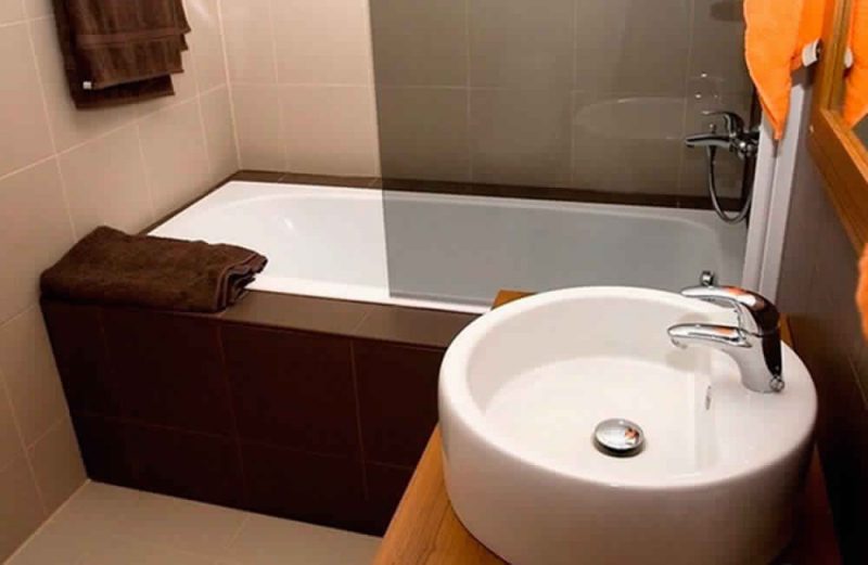 Smallest Bathtub Size and Standard Dimensions( Designs & Ideas