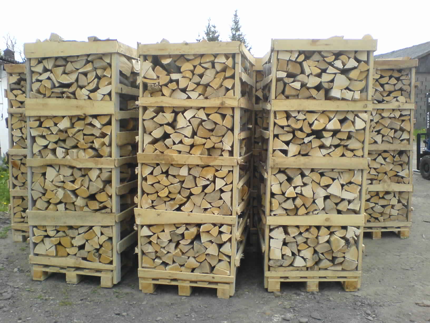 DIY Outdoor Firewood Rack storage levels boxes