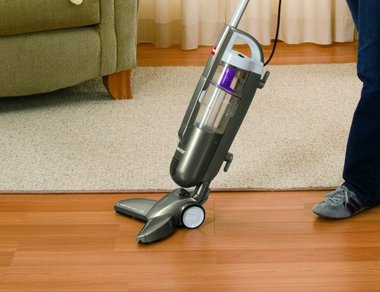 best vacuum for hardwood floors and pets