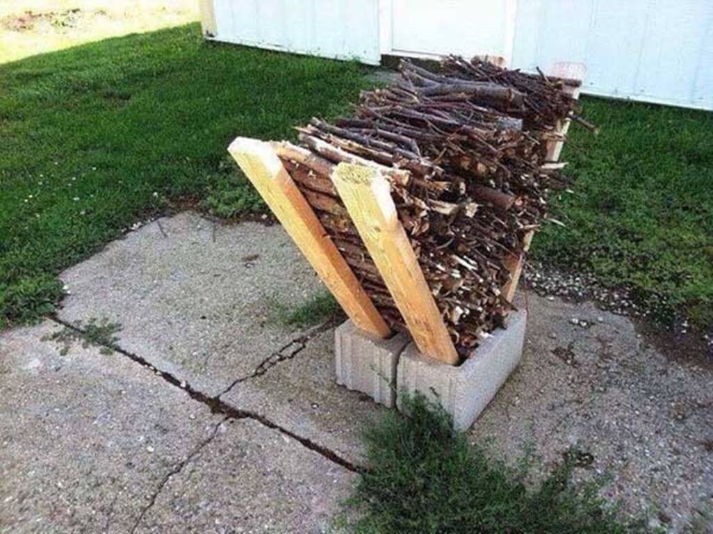 DIY Outdoor Firewood Rack no tools