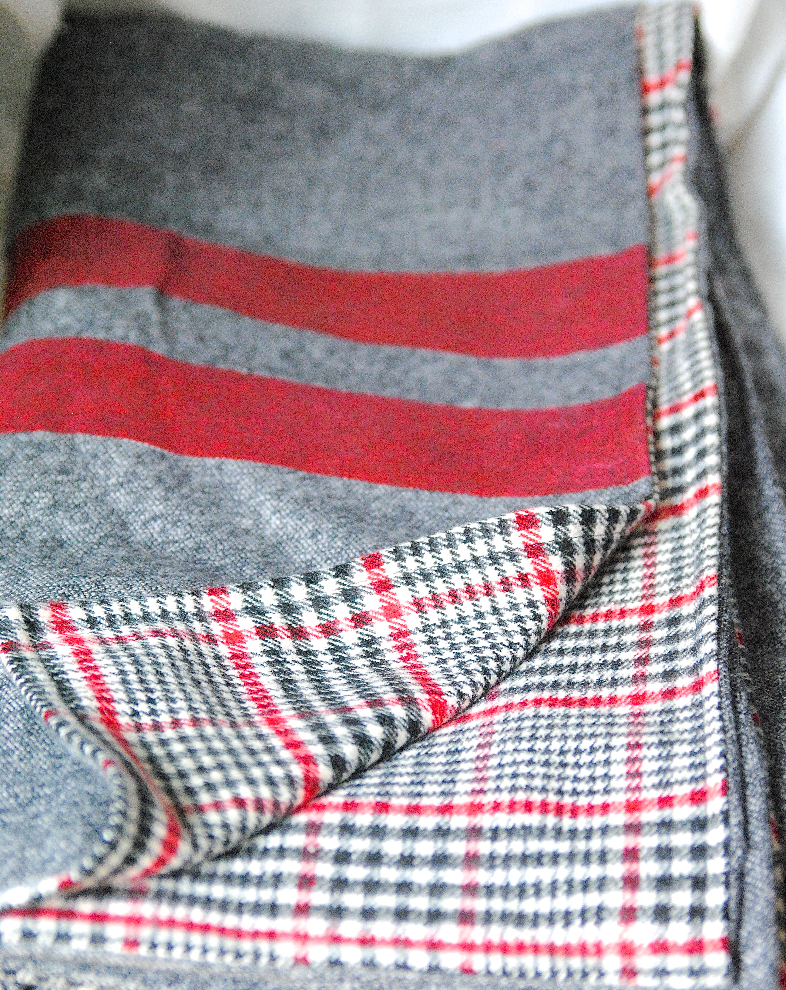 How To Make A Blanket - DIY Throw Blanket