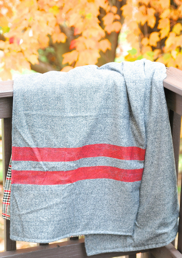 How To Make A Blanket - Simple Blanket