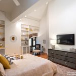 Master bedrooms with built-in shelving ideas